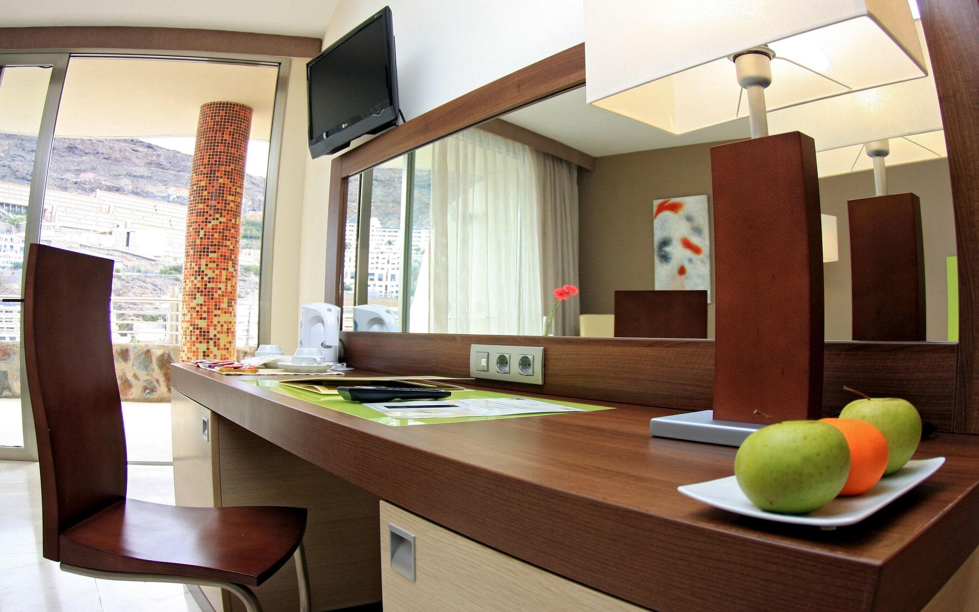 Hotel Livvo Valle Taurito & Aquapark Buitenkant foto