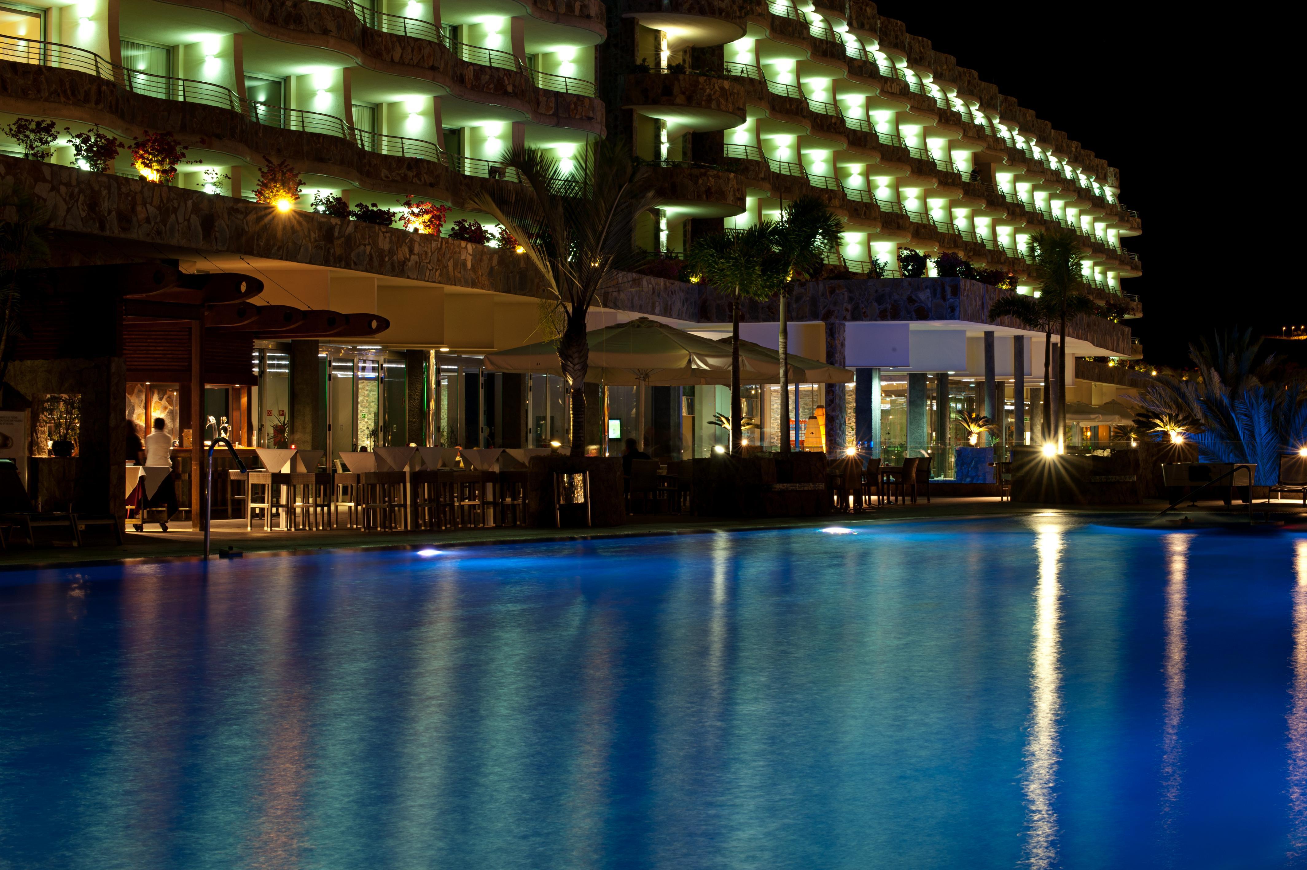 Hotel Livvo Valle Taurito & Aquapark Buitenkant foto