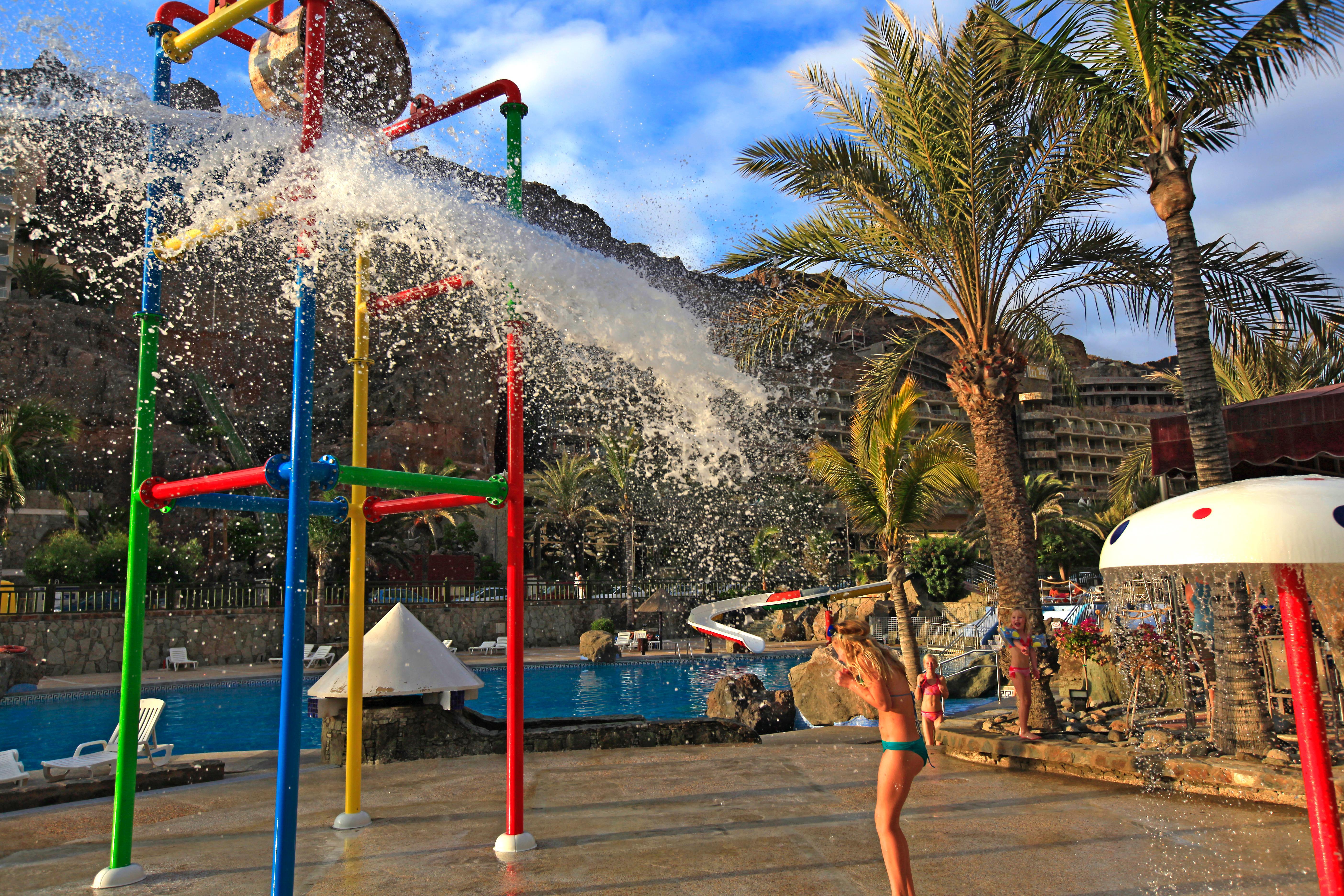 Hotel Livvo Valle Taurito & Aquapark Buitenkant foto